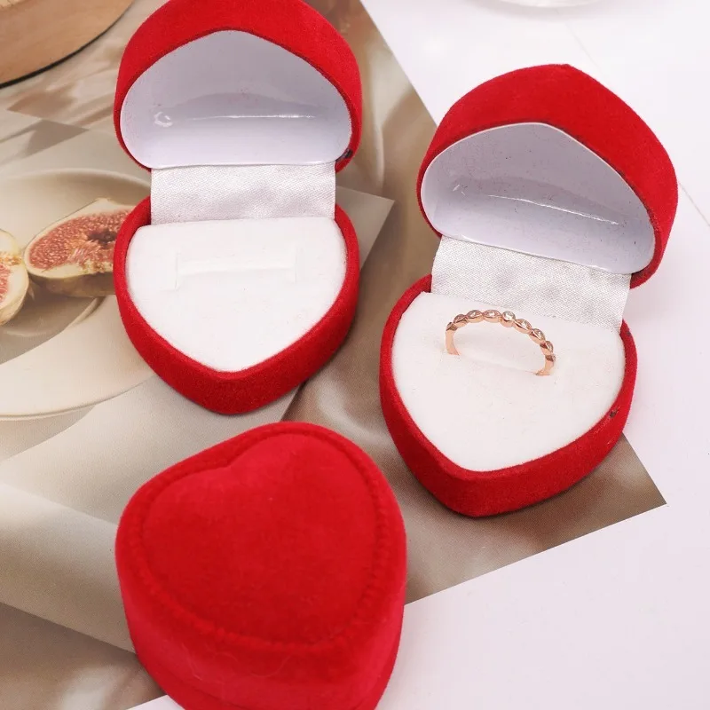صندوق خاتم أحمر شكل قلب يتدفقو - مراجعة Ring Binder Box وسعره